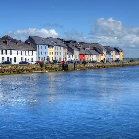 Great Location - City Center - 4 Bed Luxury House Holiday home