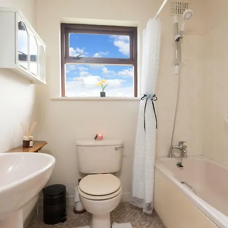 Great Location - City Center - 4 Bed Luxury House Holiday home Galway